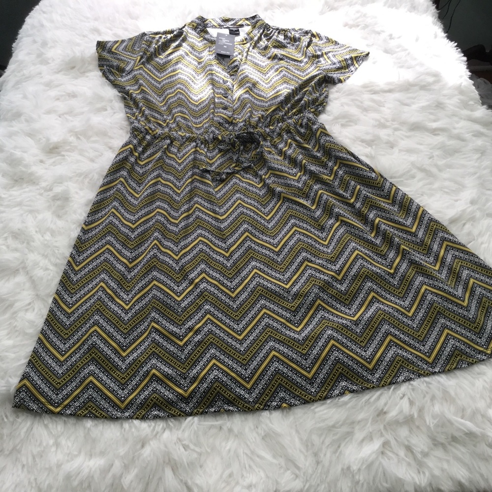 Robert Louis - Yellow & black Dress - Picture 6 of 8